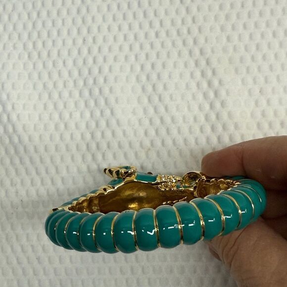 Kenneth Jay Lane Teal Raj Hinged Bangle Clamped Bracelet - Picture 13 of 13